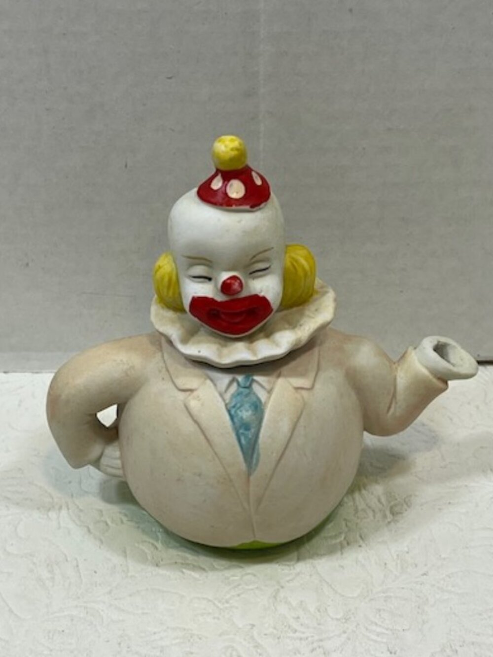 VTG Hand Painted 2 Piece Ceramic Clown w/Suit & Tie Teapot Design 5" Decoration